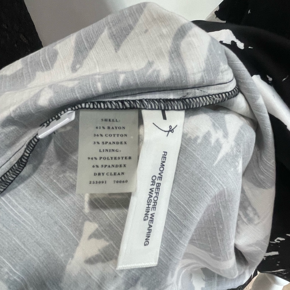 Ann Taylor Dress in black and white sleeveless A-line waist size 2 bold artistic - Picture 6 of 8